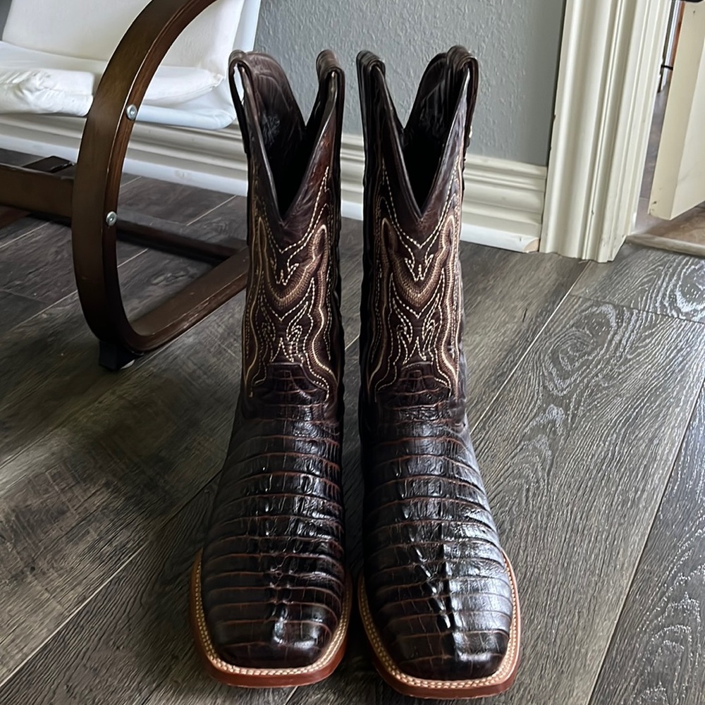 Men’s boots square toe size 11